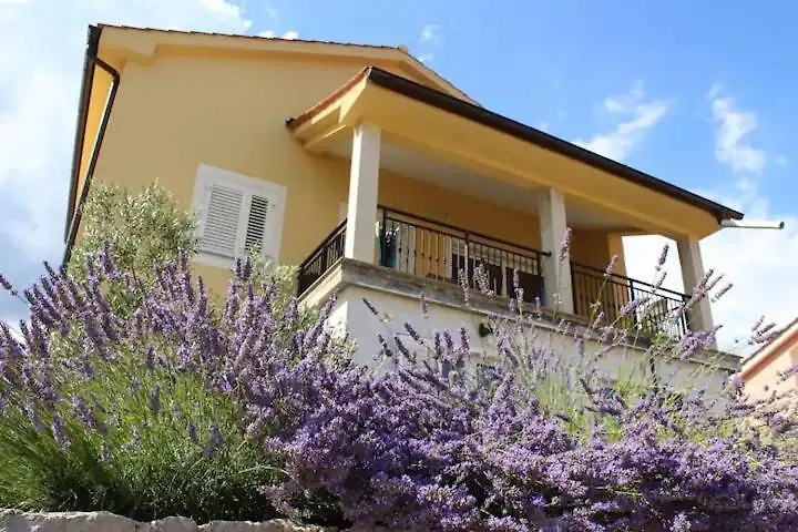 Comfortable Apartment Lavanda Kornić