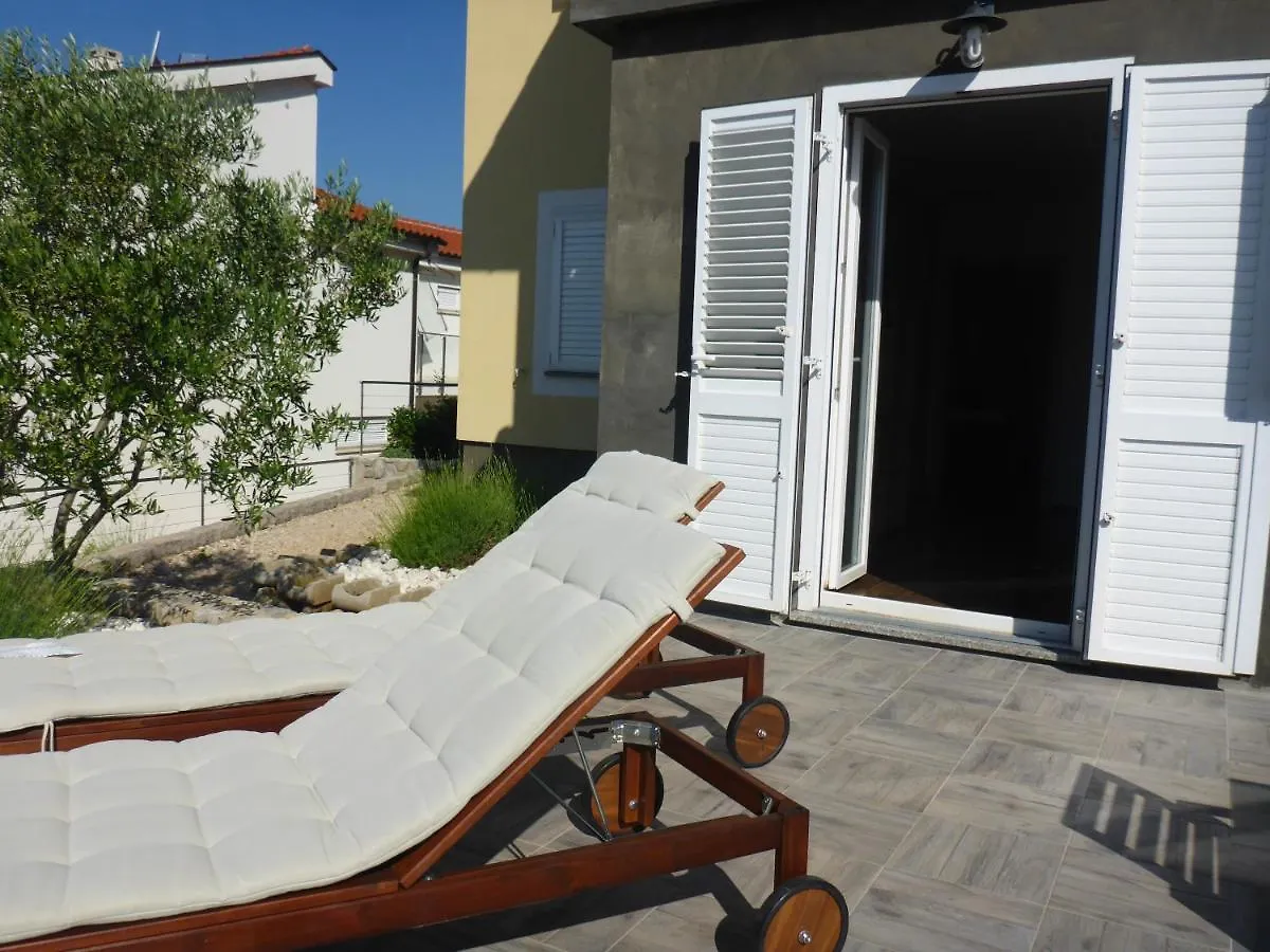 Comfortable Apartment Lavanda Kornic