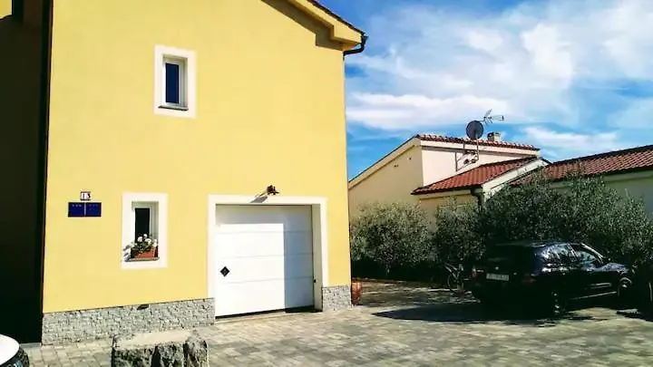 Comfortable Apartment Lavanda Kornic