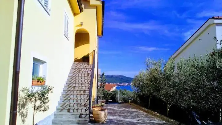 Comfortable Apartment Lavanda Kornic Croatia